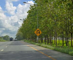 How Zayed Law Offices Personal Injury Attorneys Can Help After a U-Turn Accident in Miami