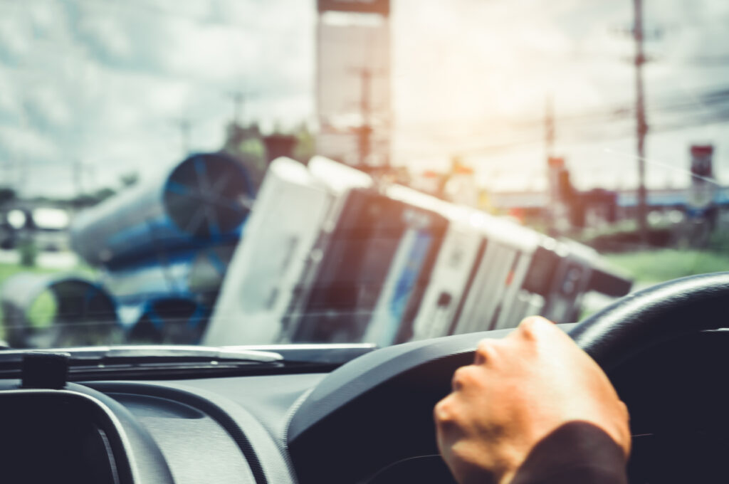 How Zayed Law Offices Personal Injury Attorneys Can Help After a Cargo Truck Accident in Chicago, IL